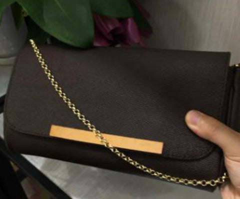 Fav Crossbody with chain